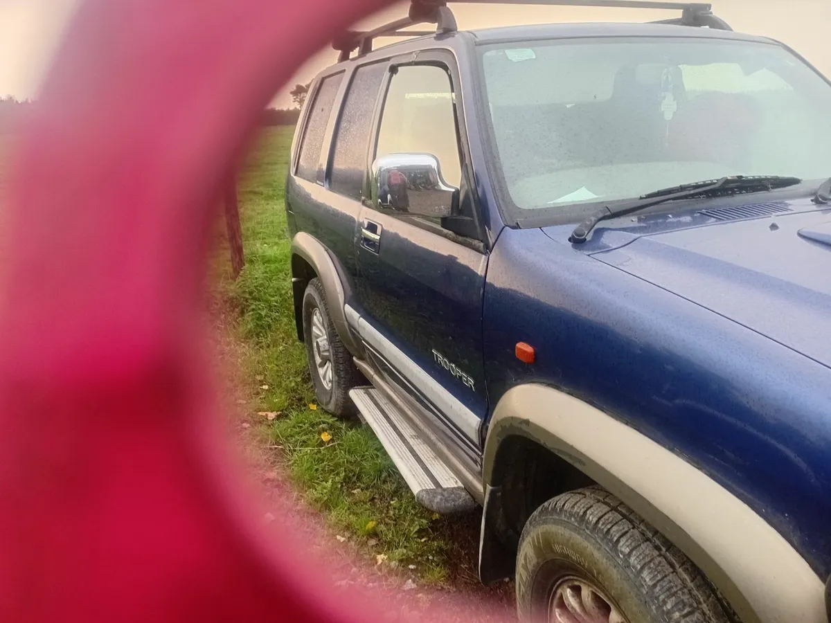 Isuzu  4x4  jeeps - Image 3