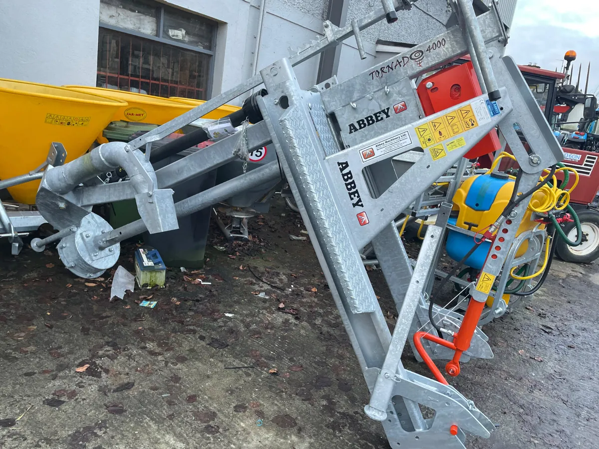 New Abbey Tornado 4000 Pump - Image 1