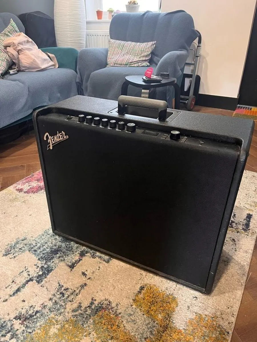 Fender Mustang GT200 2X12 guitar amplifier - Image 2