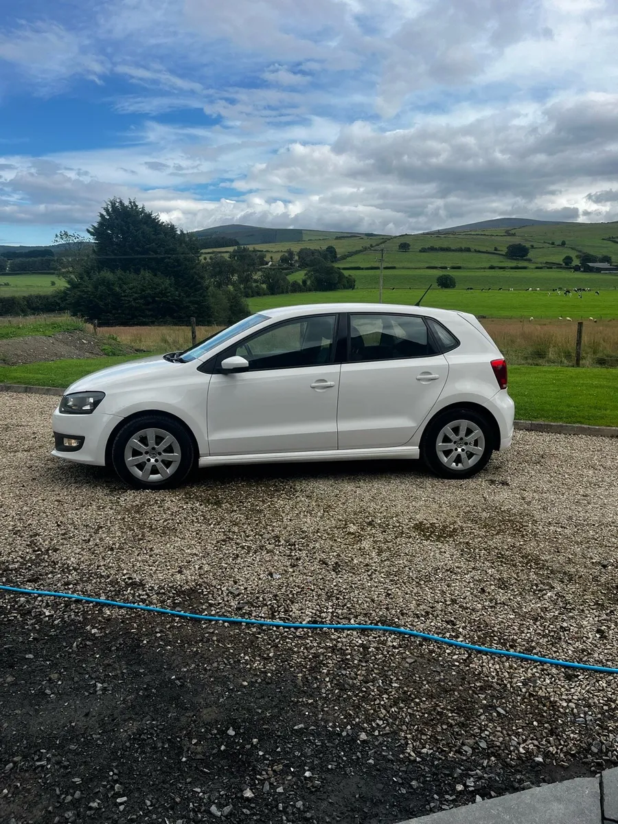 Volkswaggen polo - Image 2