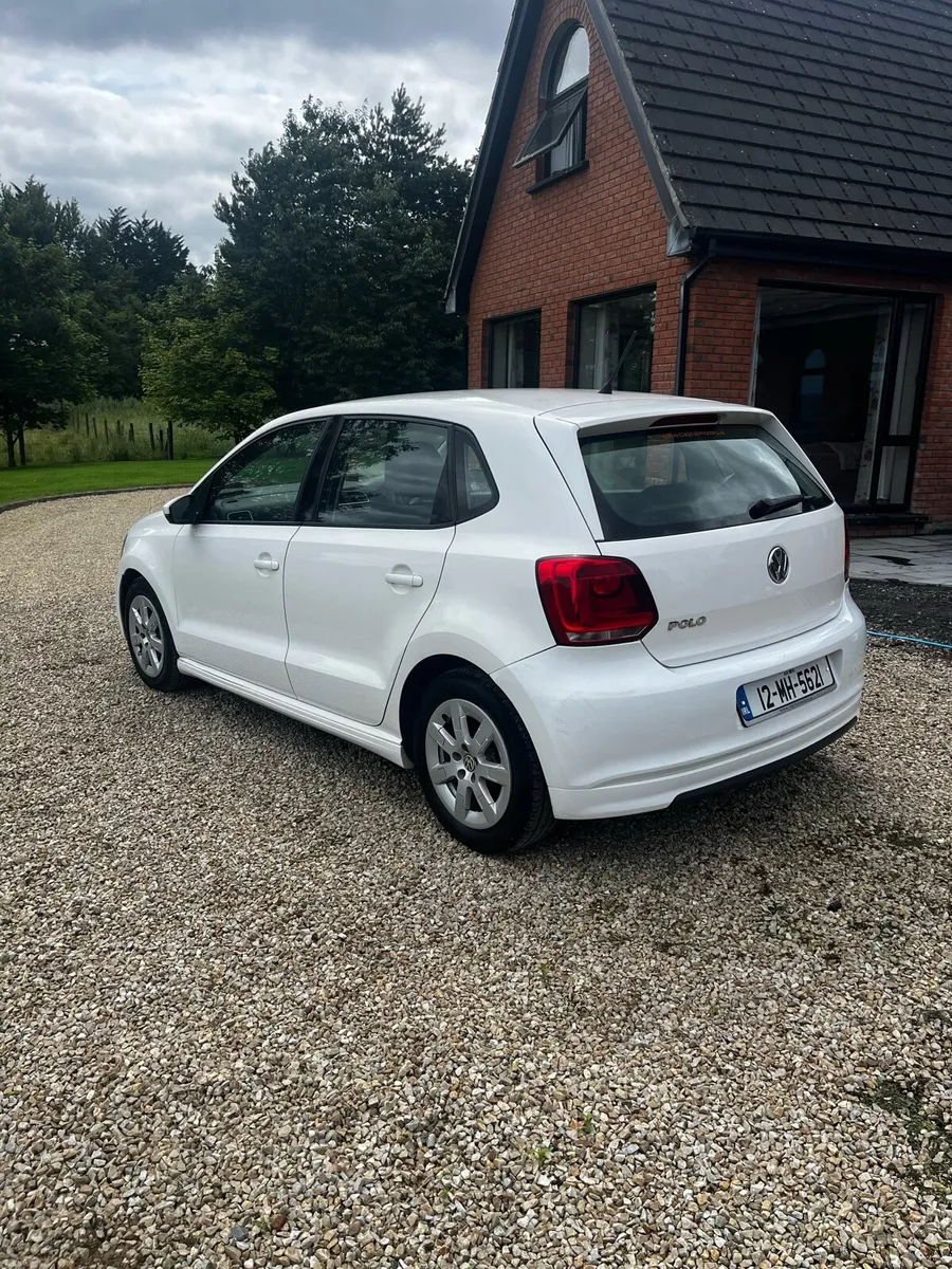 Volkswaggen polo - Image 4