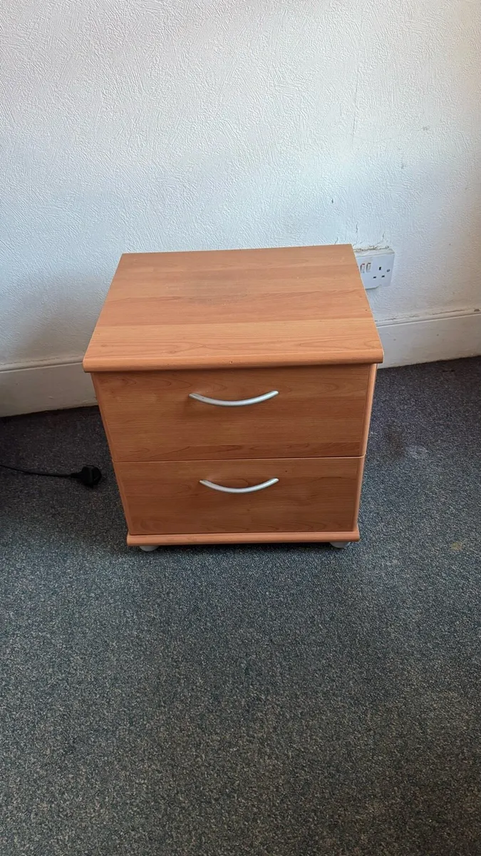 Bedside bed table - Free to collect - Image 1