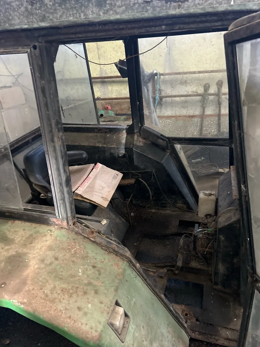 3130 cab - Image 2