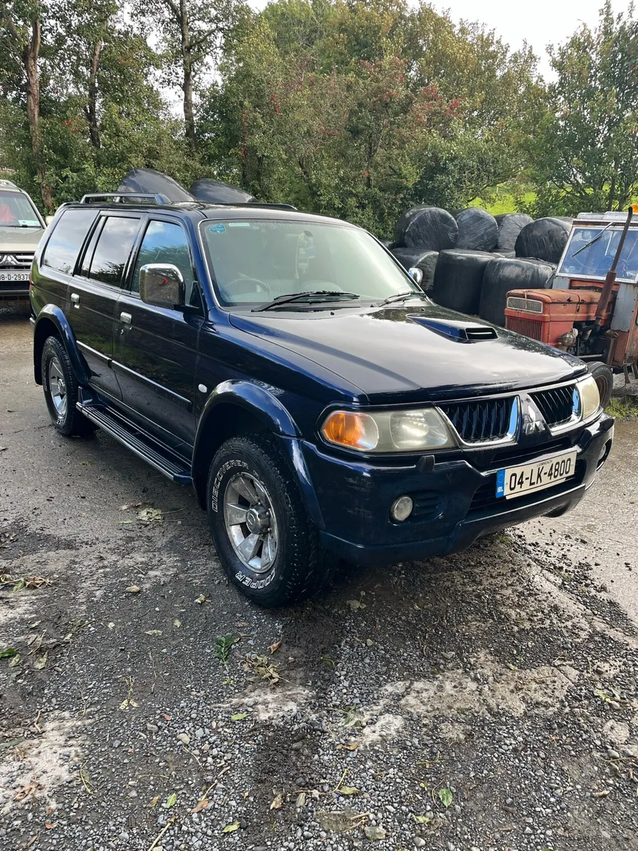 Mitsubishi Pajero 2004 - Image 1