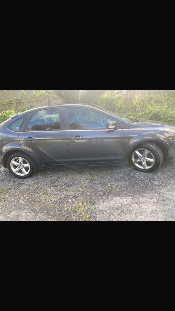 Ford Focus 2010 - Image 1