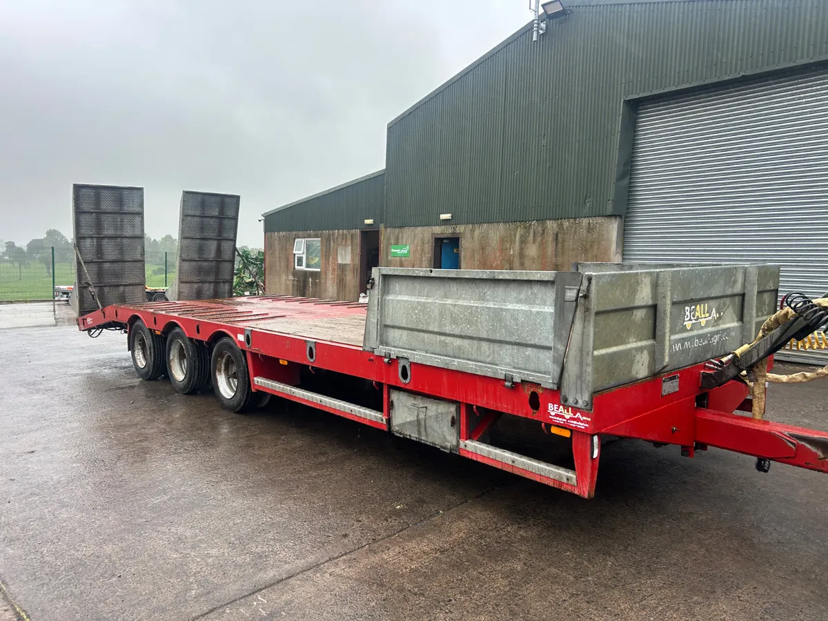 Bell Agri low loader - Image 1