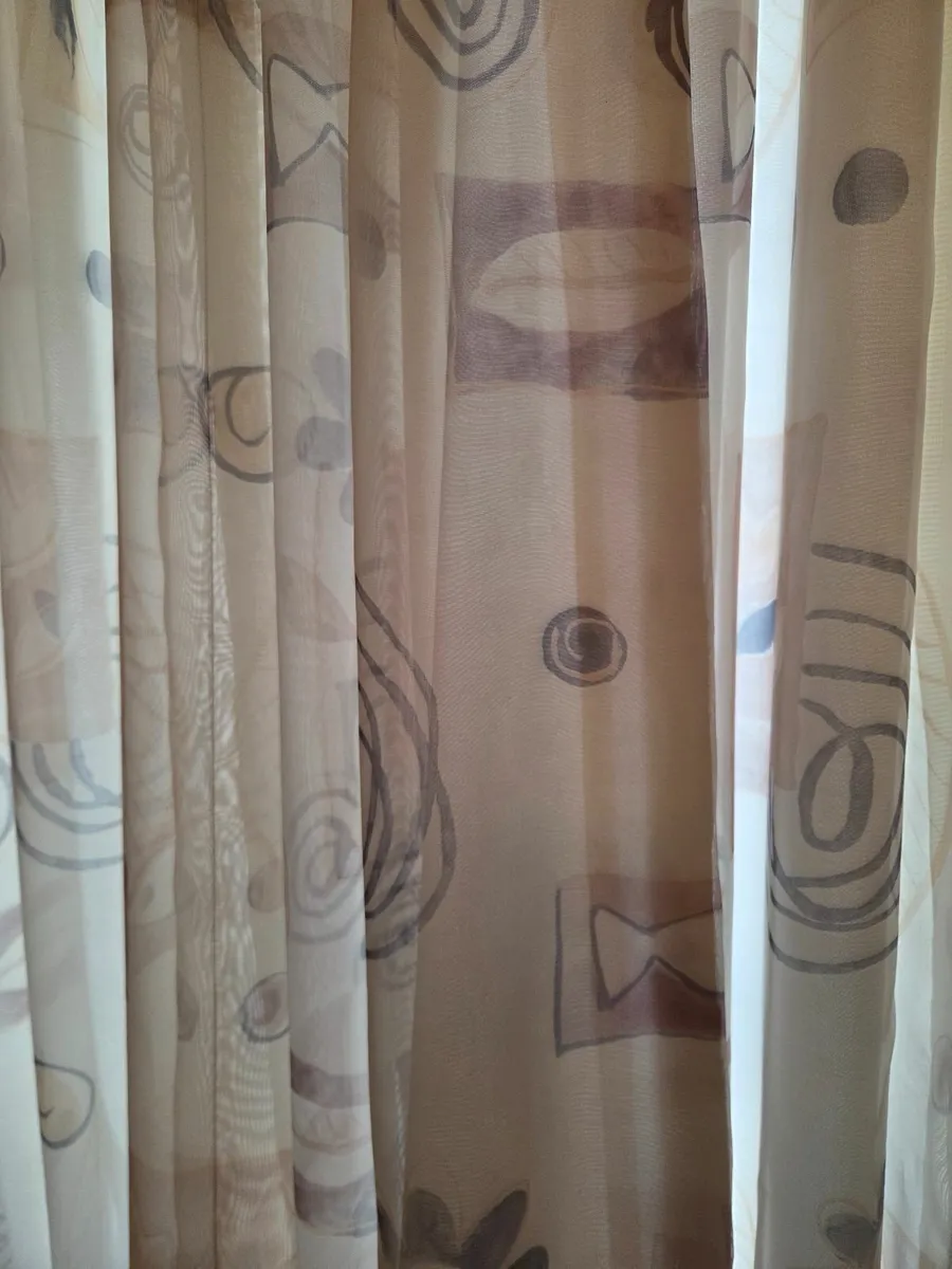 curtains - Image 1