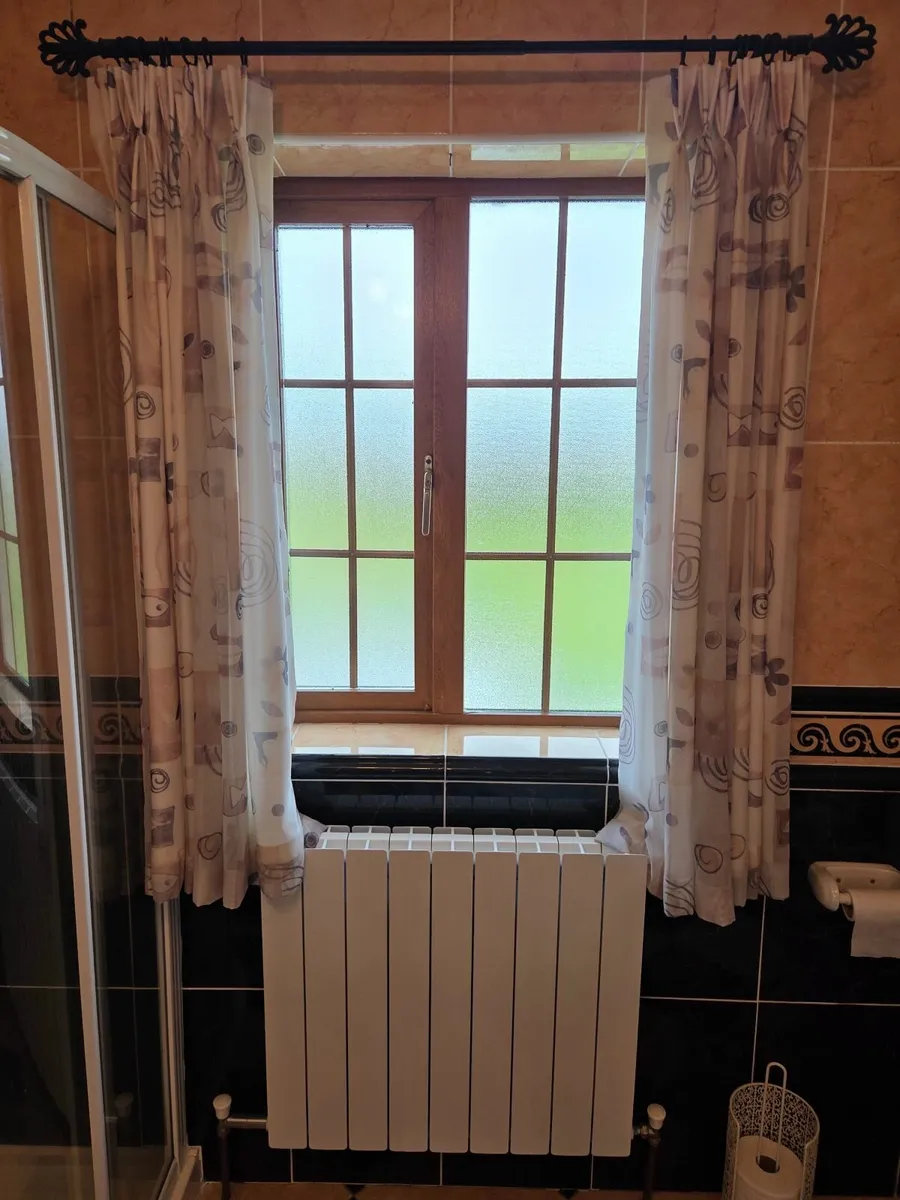 curtains - Image 2