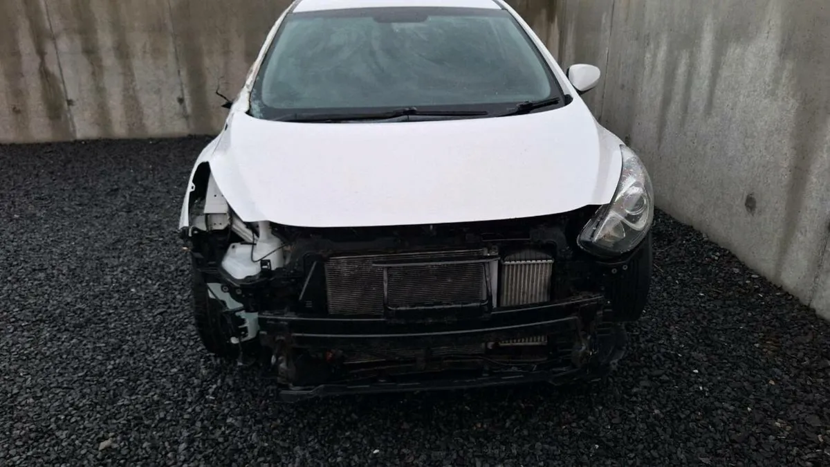 Hyundai i30 2015 - Image 3