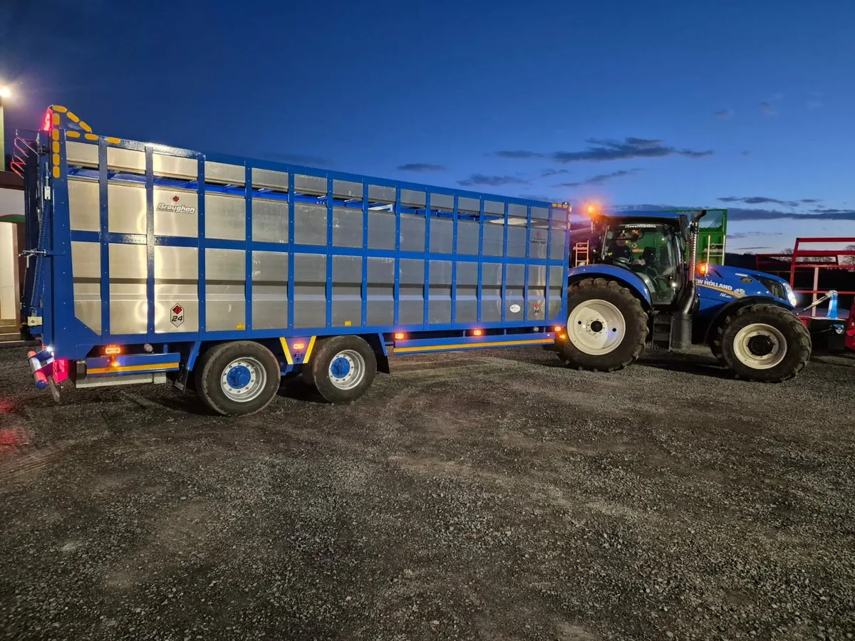 Broughan livestock trailers - Image 4