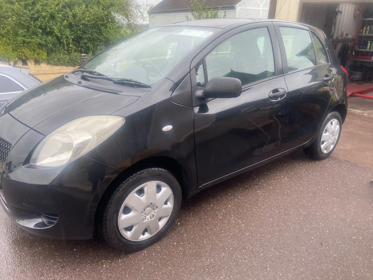 Toyota Yaris 2008 - Image 2