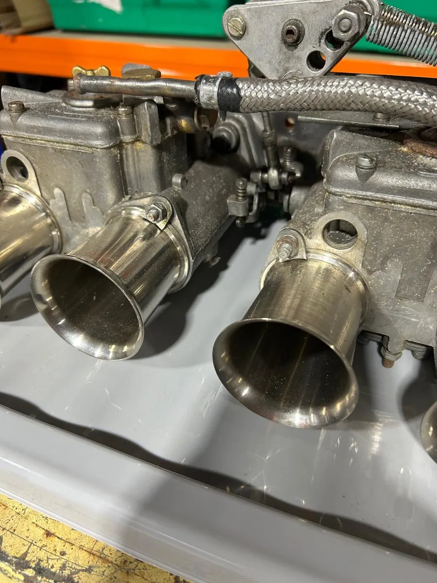 Twin 48 carburettors - Image 3