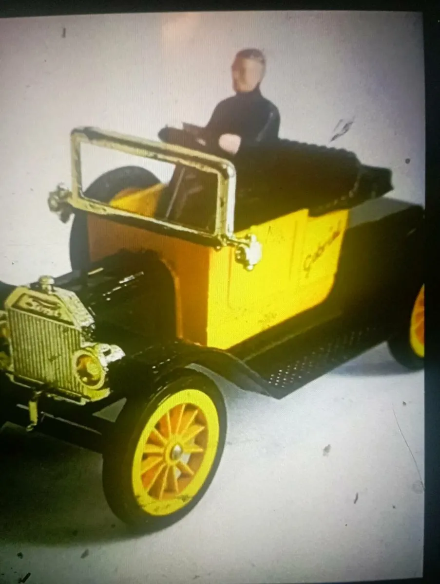 VINTAGE DINKY GABRIEL DIE CAST FORE MODEL T CAR - Image 1