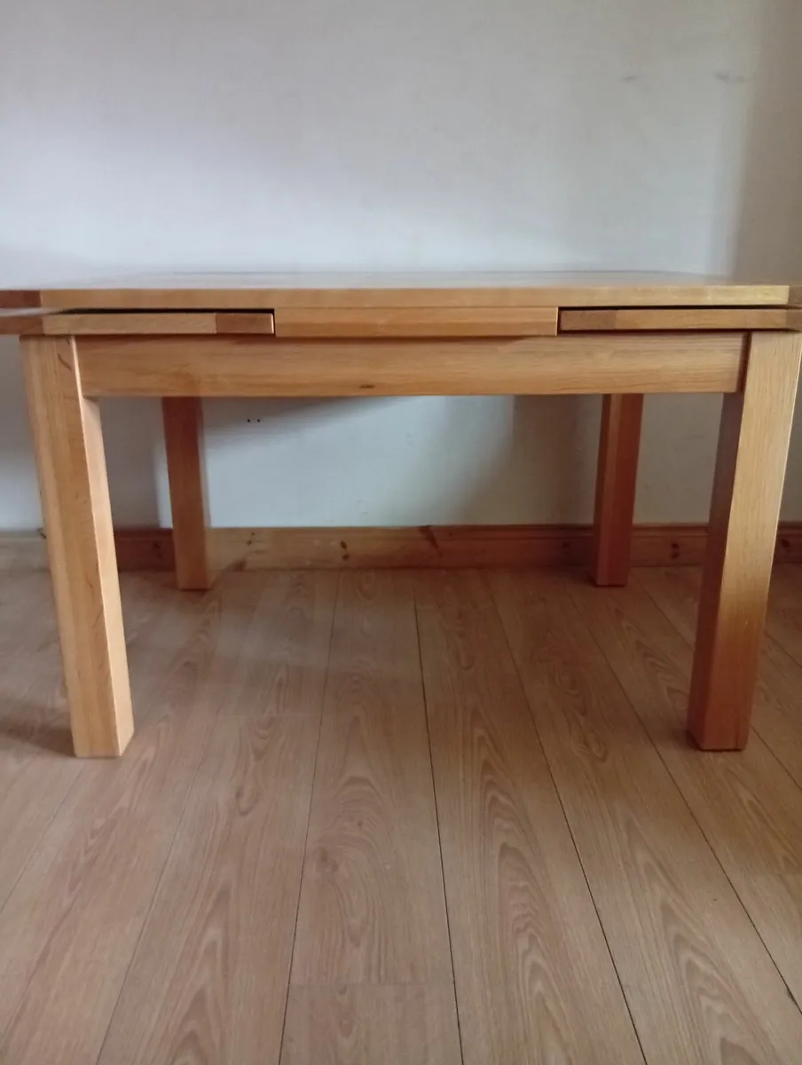 Oak Extendable Quality kitchen/dining table - Image 1