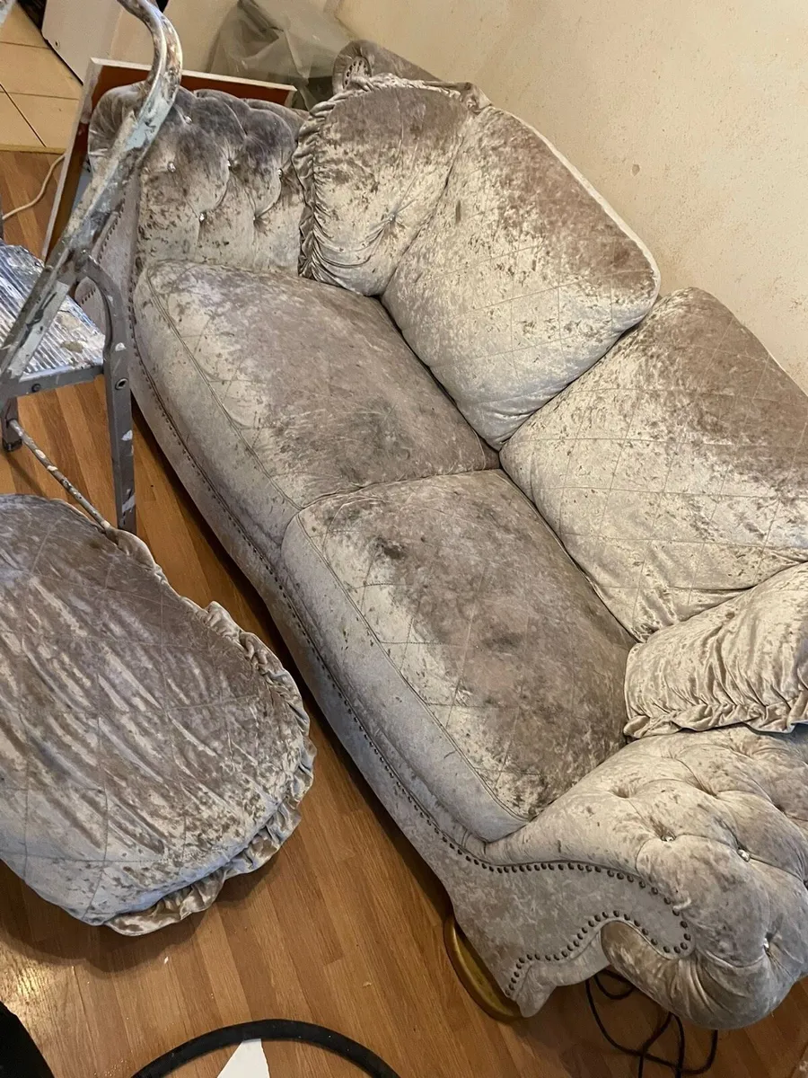 3+1+1 velvet sofa great condition - Image 1