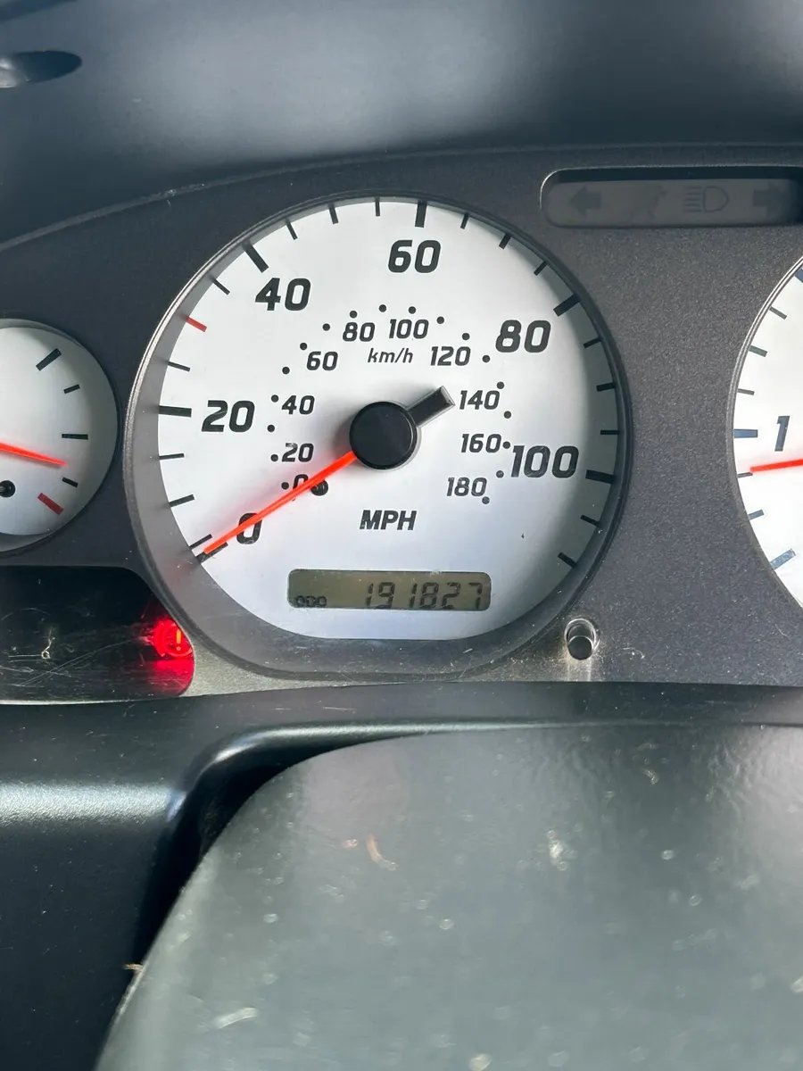 Nissan Navara 2003 - Image 2