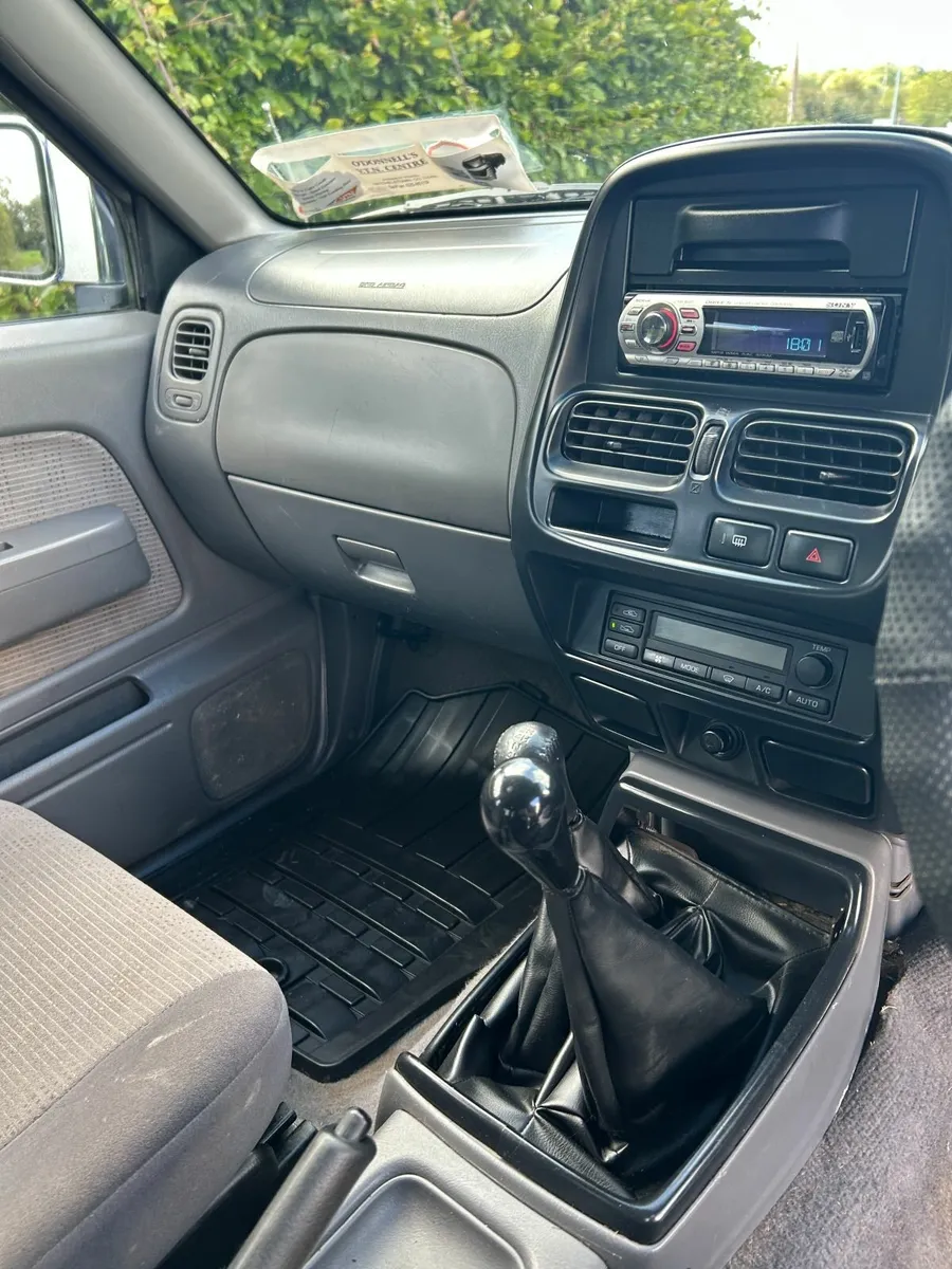 Nissan Navara 2003 - Image 3