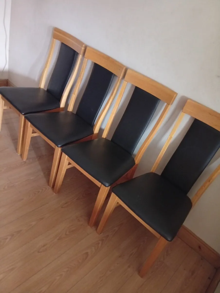 Oak solid quality dining chairs set 6months old - Image 1