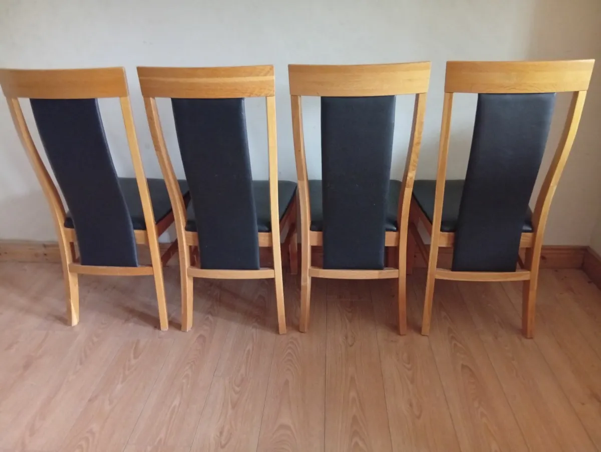Oak solid quality dining chairs set 6months old - Image 2