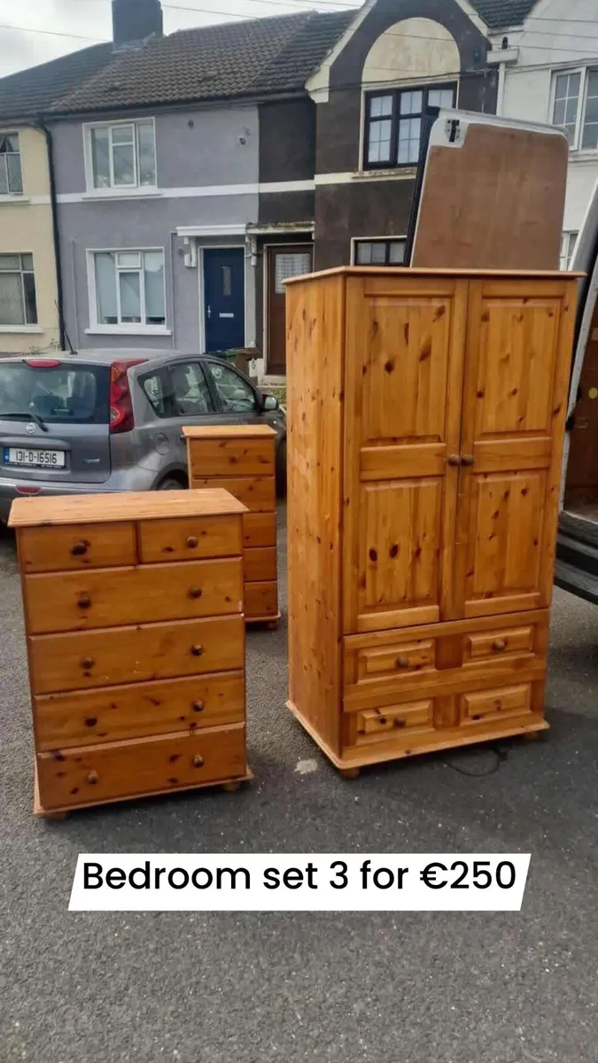 3 piece bedroom furniture €250