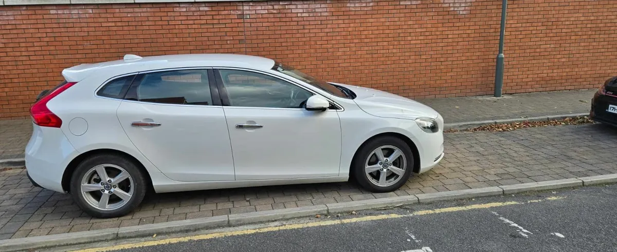 Volvo V40 2014 - Image 4