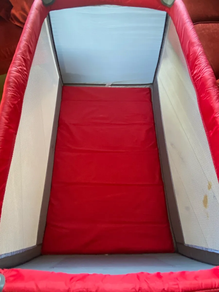 Babylo Travel Cot - Image 2