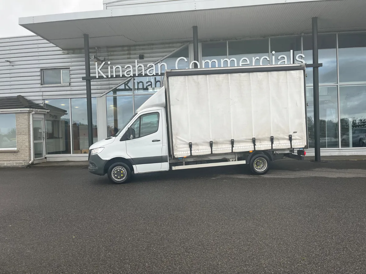 2021 Mercedes-Benz Sprinter V6 Curtainsider - Image 3