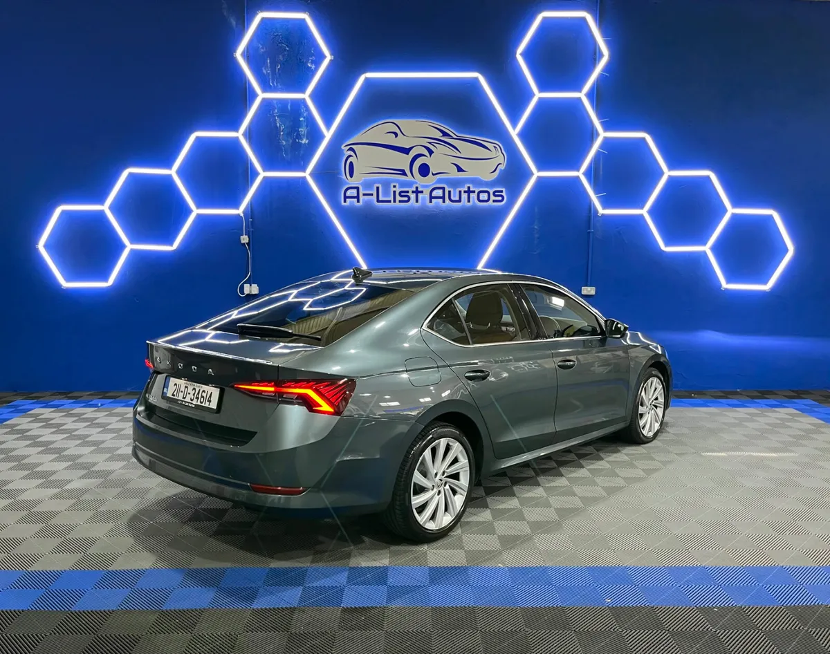 Skoda Octavia 2.0TDI Style / FINANCE AVAILABLE - Image 3