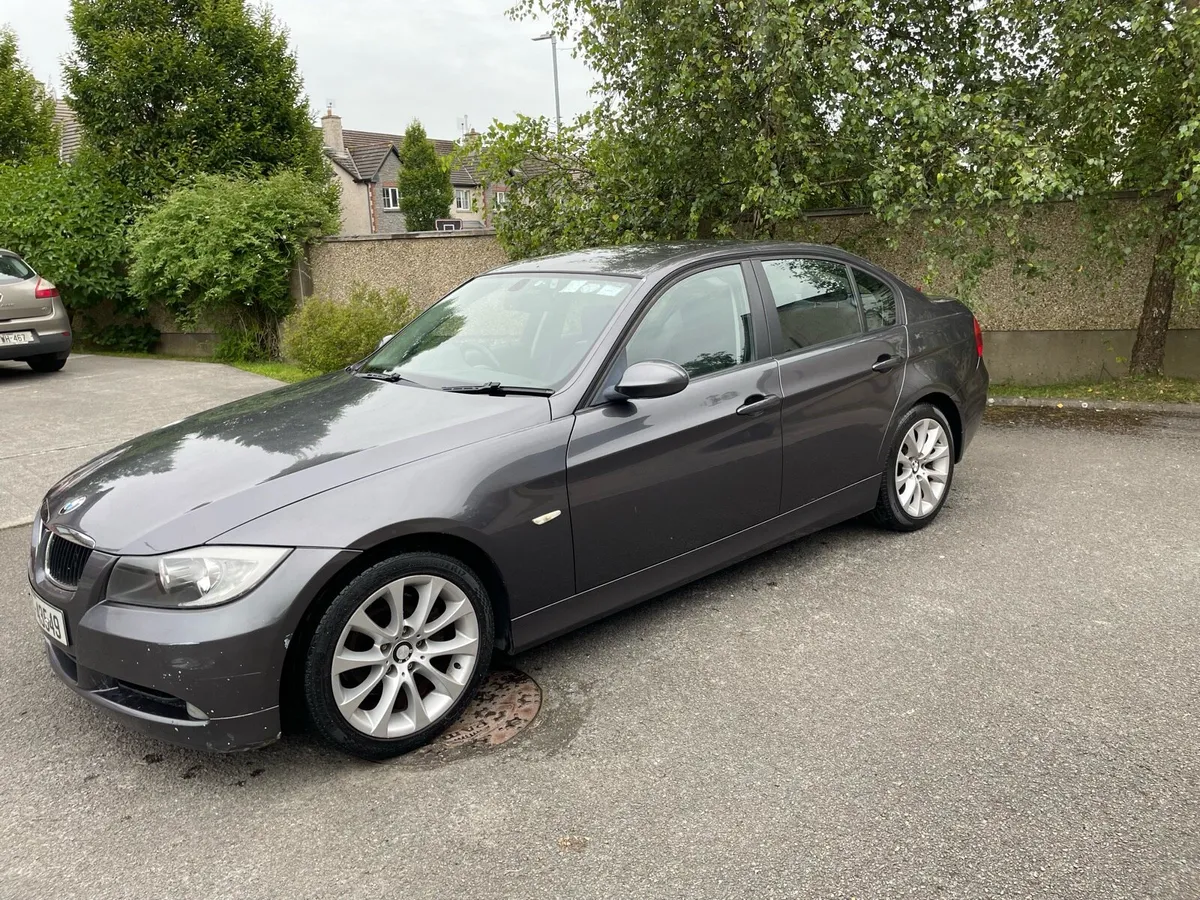 BMW 320d EDITION 2008 - Image 2
