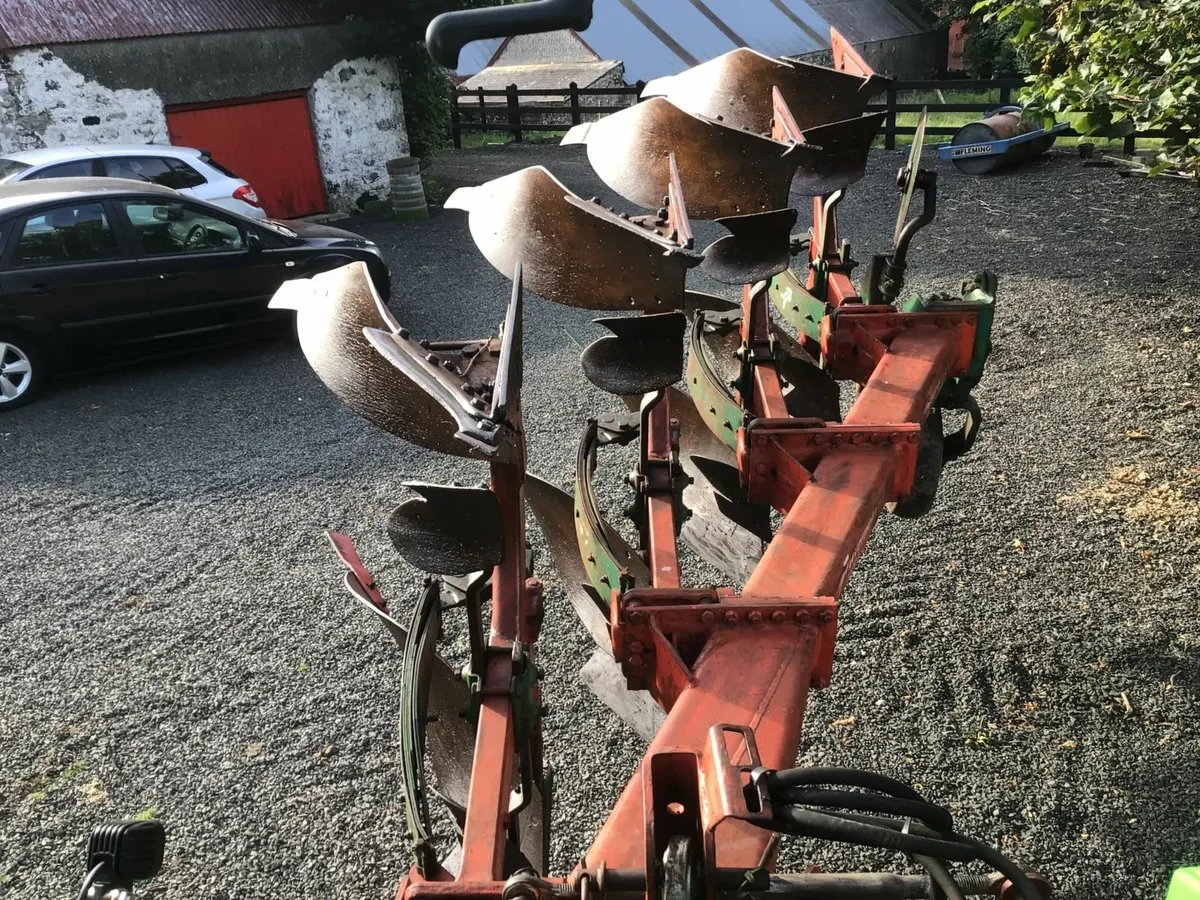 Kverneland Reversible Plough - Image 1