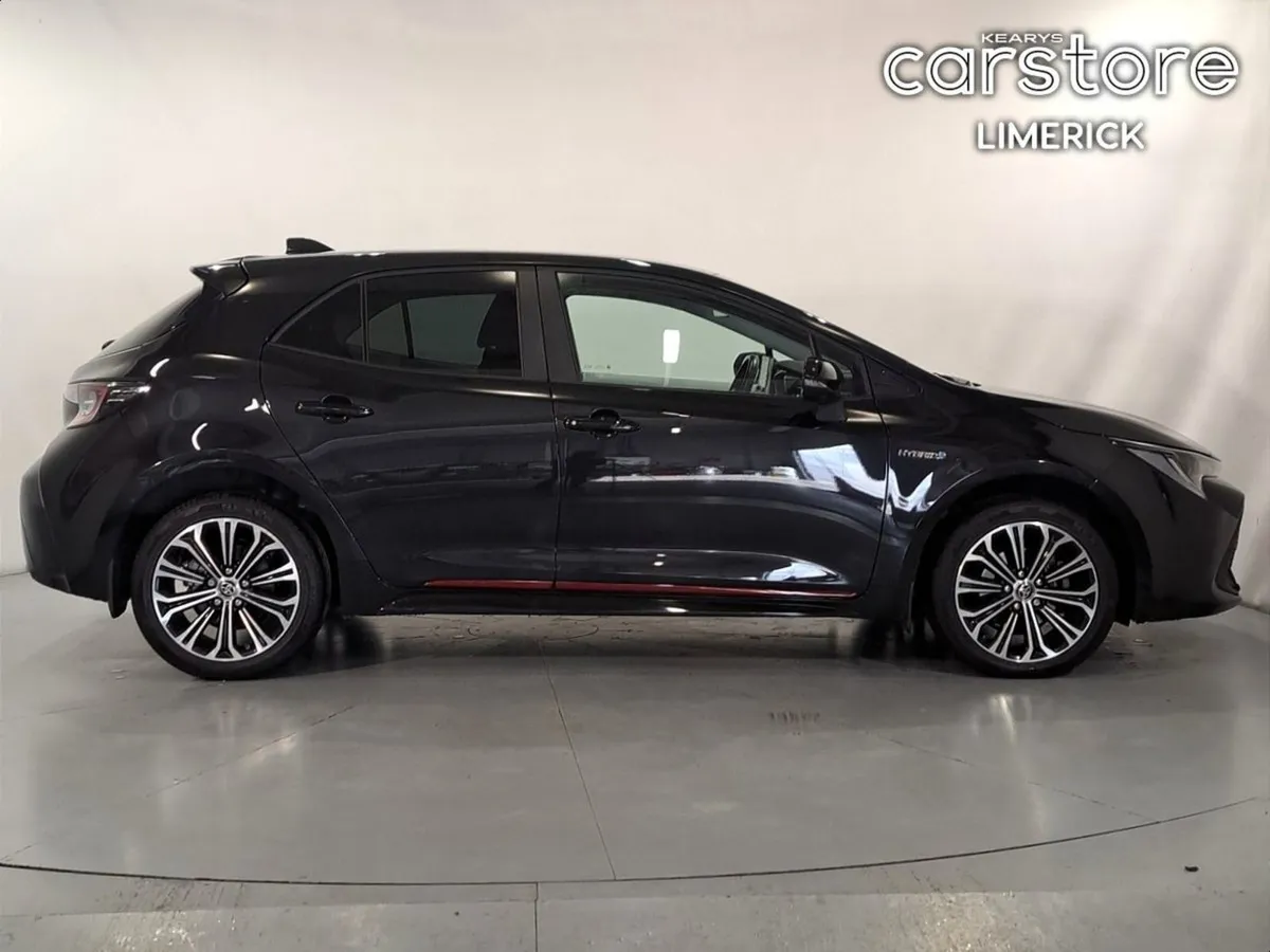 Toyota Corolla 1.8 Hybrid Sol Hatchback - Image 2