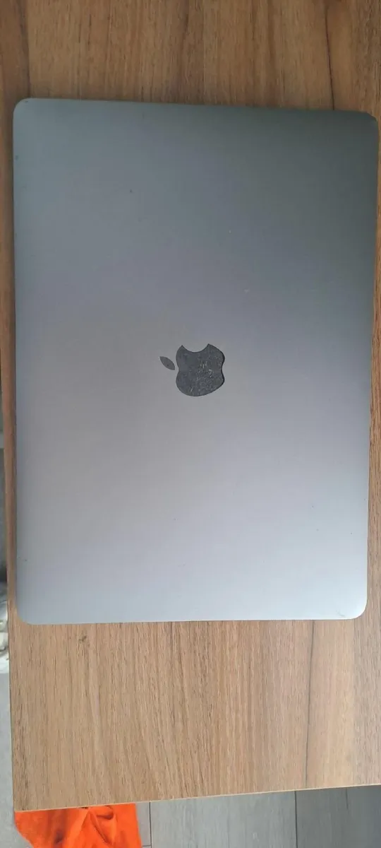 Macbook Air - Image 3