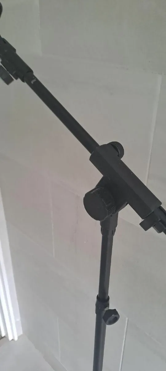 Microphone stand with boom arm - Image 1