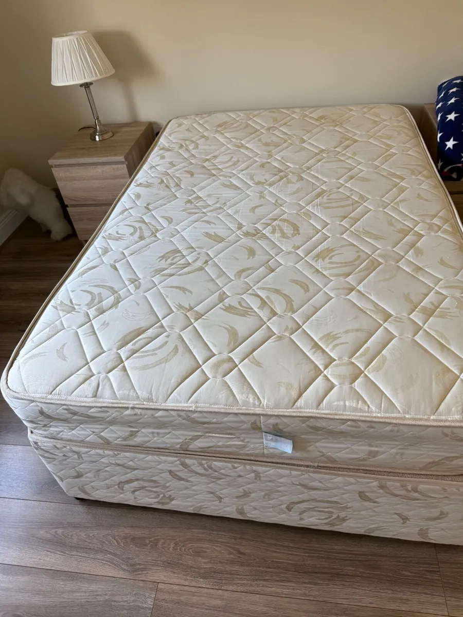 Beds - Image 4