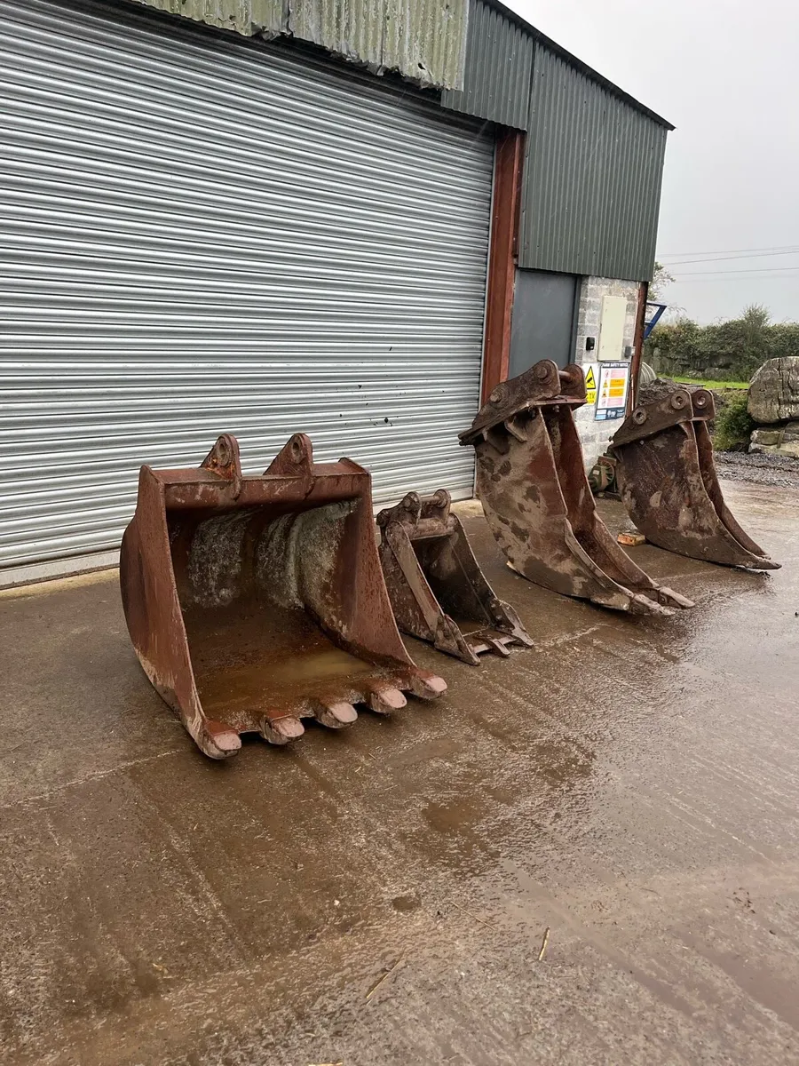 13 tonne Digger Buckets - Image 2