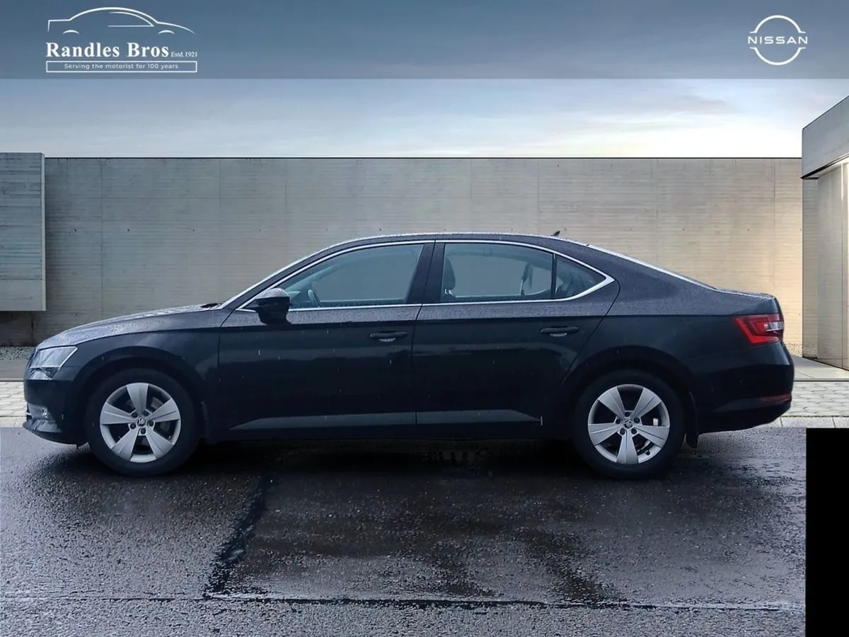 Skoda Superb 2.0 TDI 150bhp Style - Image 3