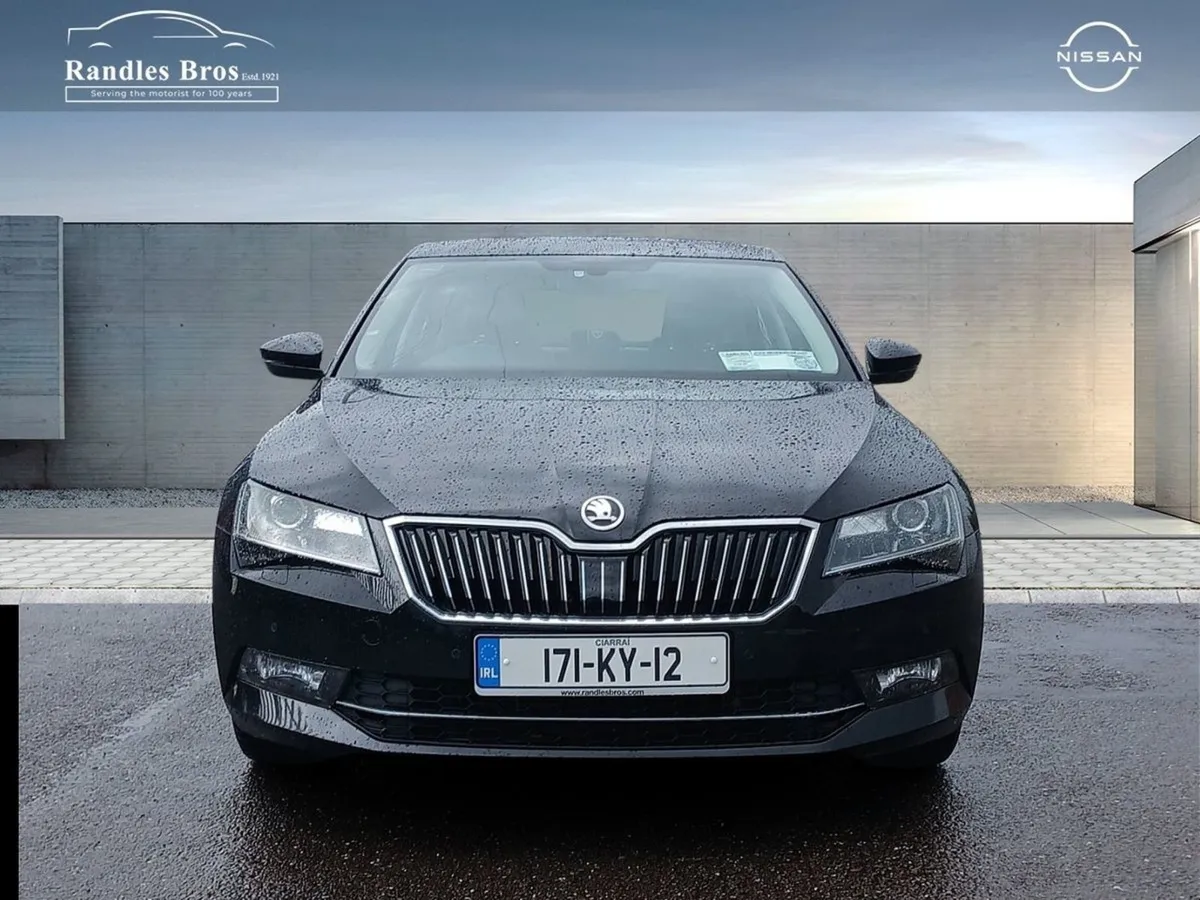 Skoda Superb 2.0 TDI 150bhp Style - Image 4
