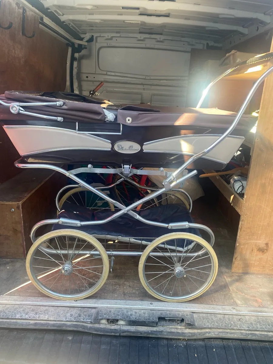 Retro Pram/ Photo and Film Prop. - Image 3