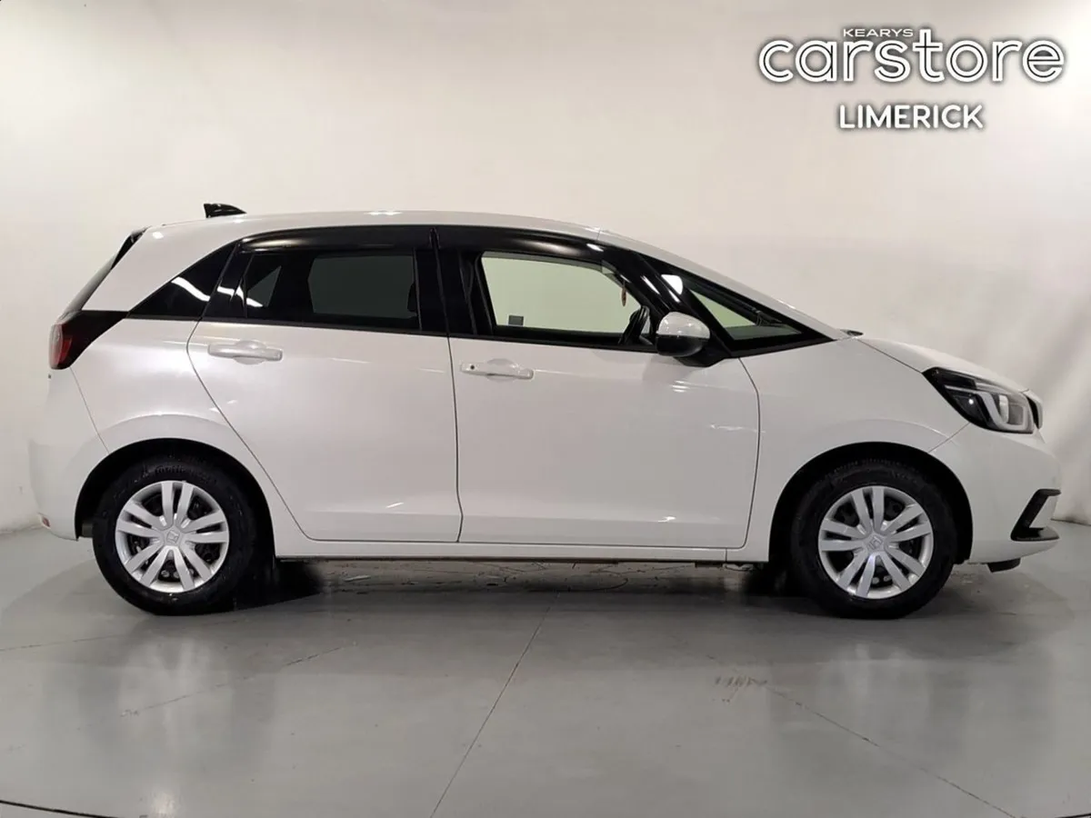 Honda Fit 1.5 PET Hybrid Auto - Image 2