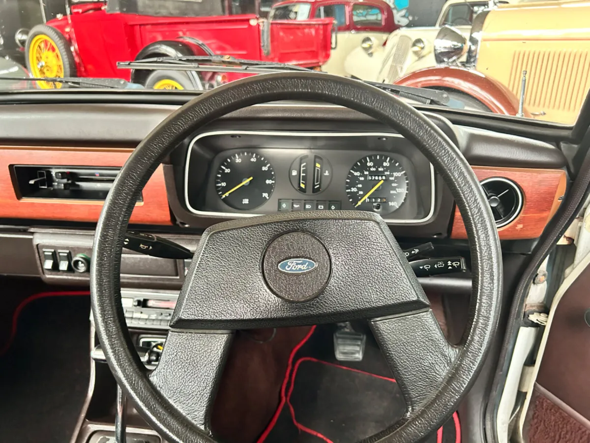 1974 ford escort Ghia - Image 4