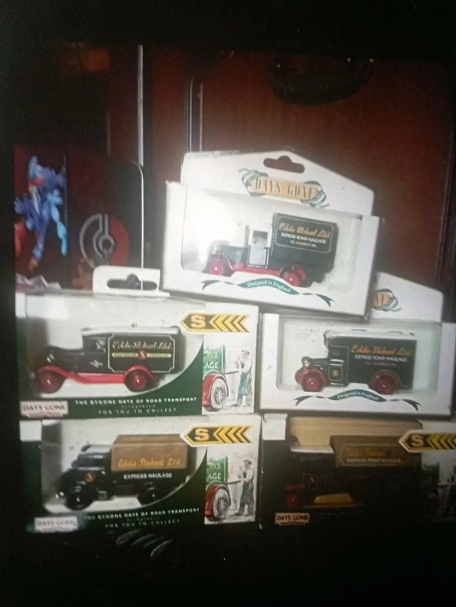 EDDIE STOBART DELIVERY TRUCKS 🚚  DIE-CAST MODLES - Image 1