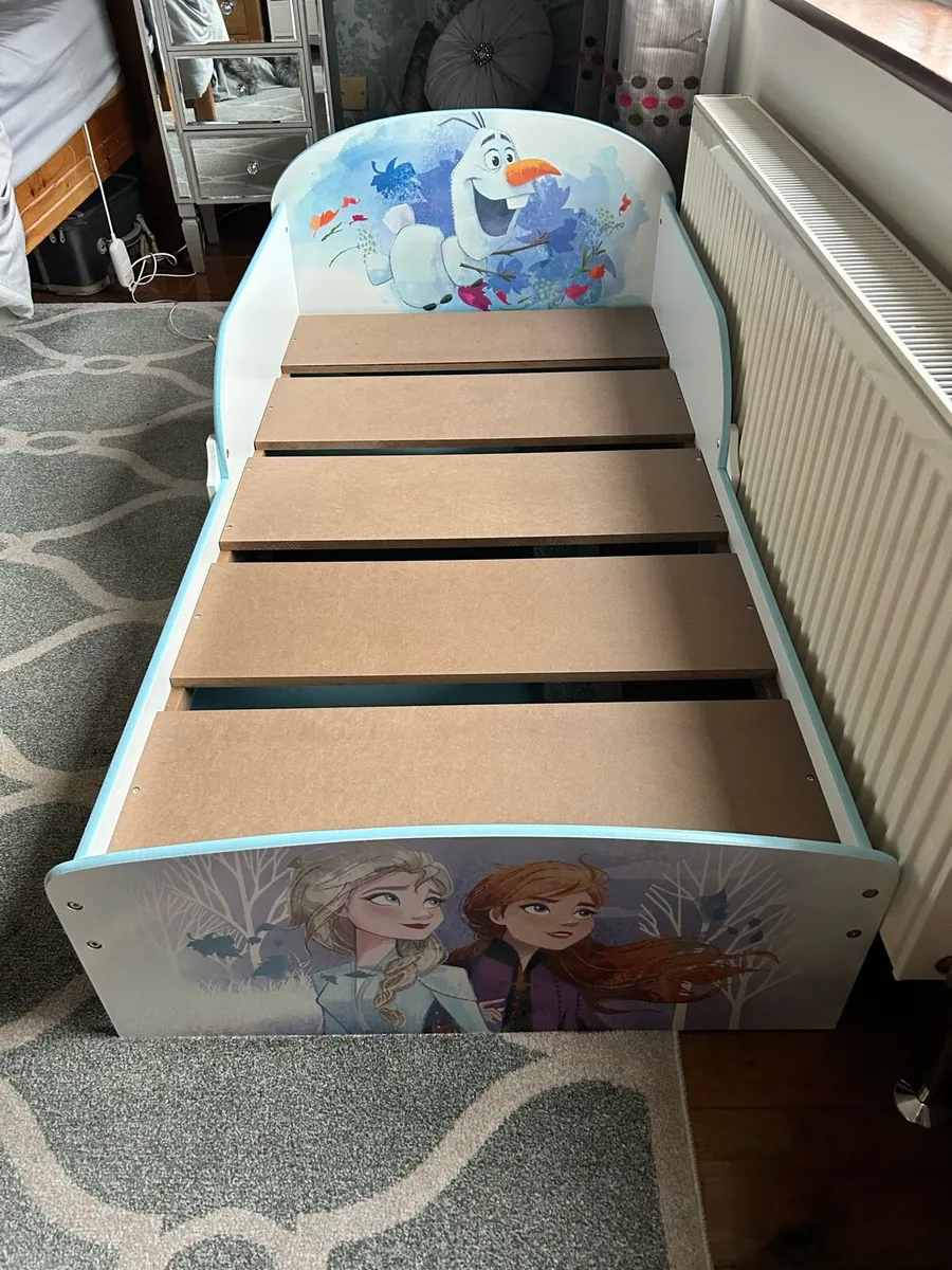 Disney Frozen Toddler bed - Image 1