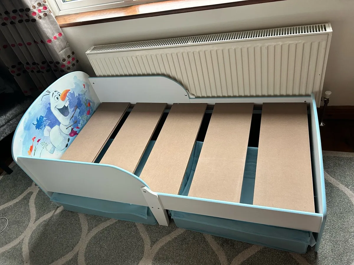 Disney Frozen Toddler bed - Image 2