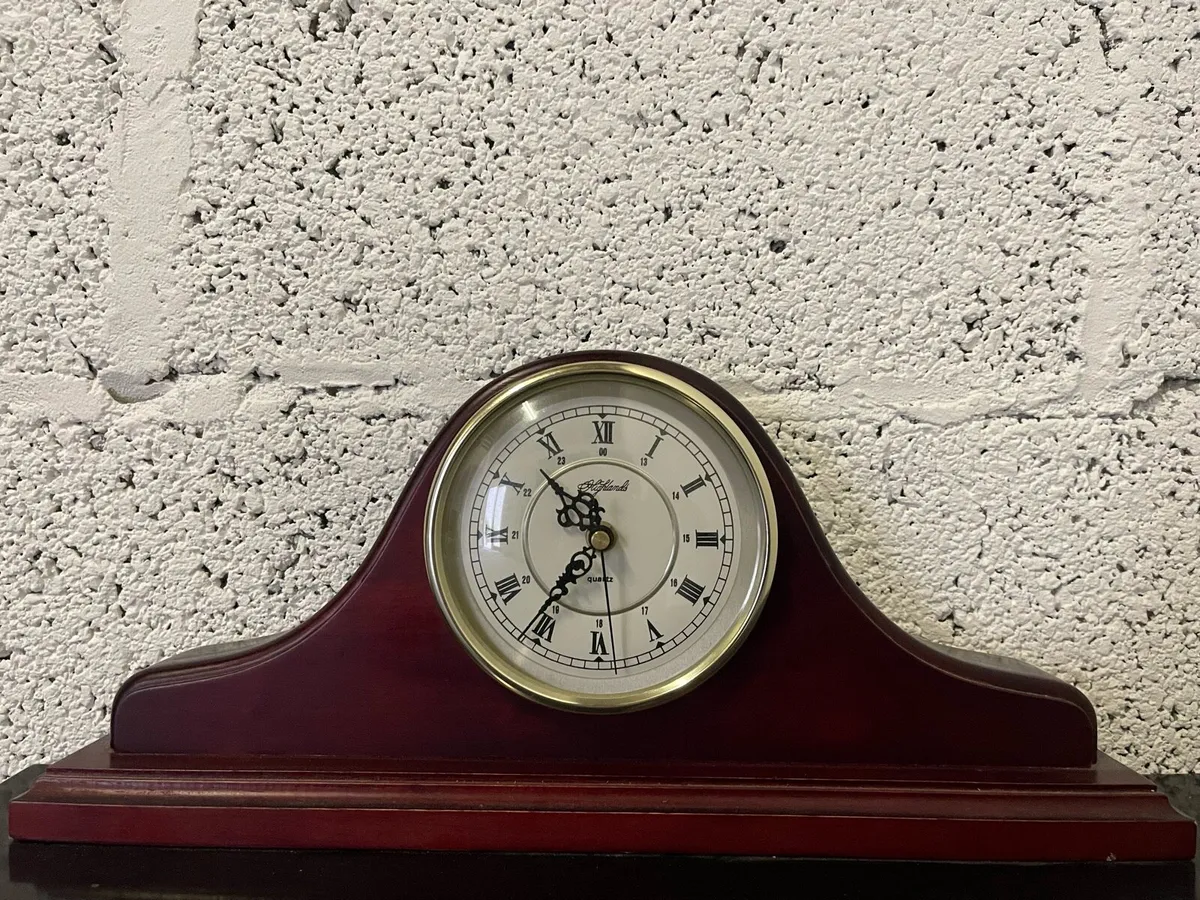 Mantel Clock - Image 1