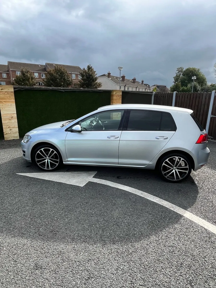 2014 Volkswagen - Image 1