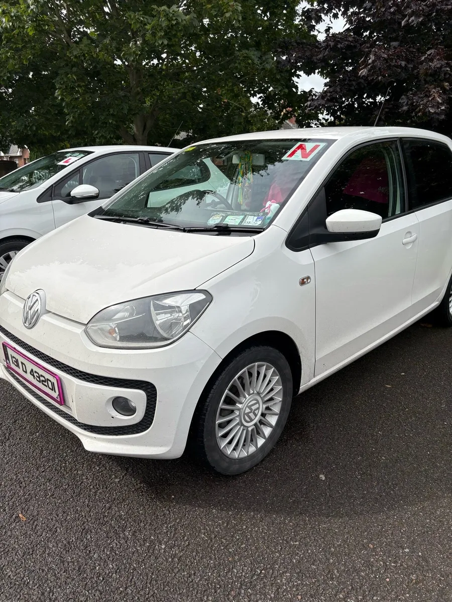 VOLKSWAGEN UP! AUTOMATIC - Image 2