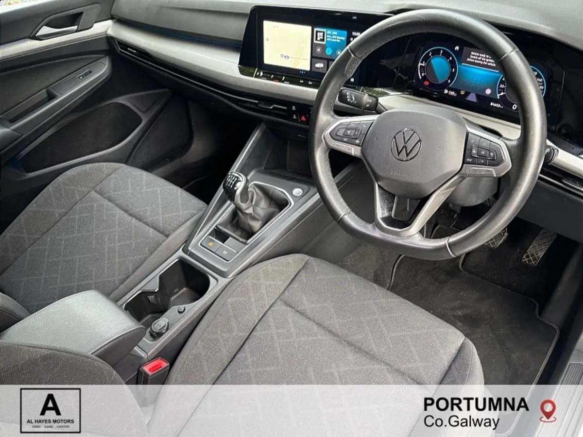 Volkswagen Golf Life 2.0 TDI 115HP - Image 2
