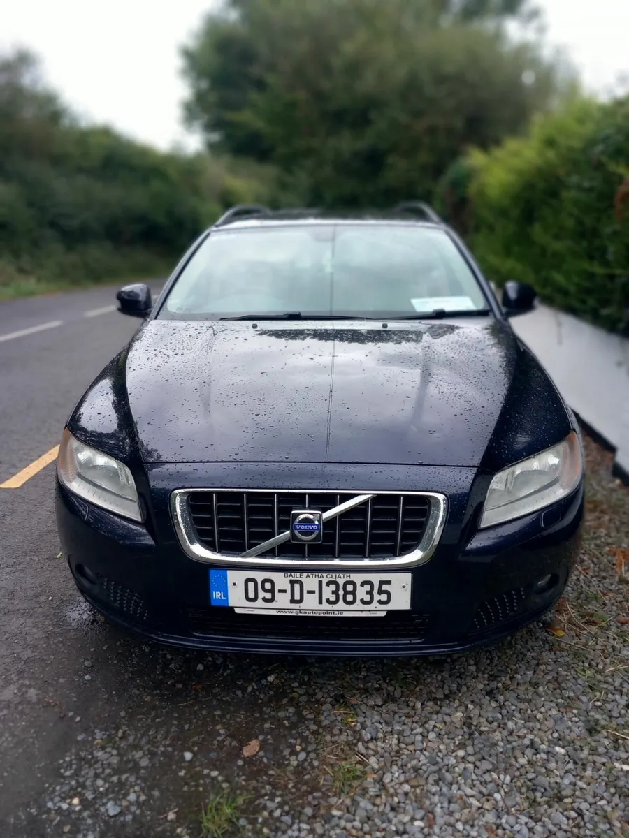 Volvo V70 2009 - Image 1