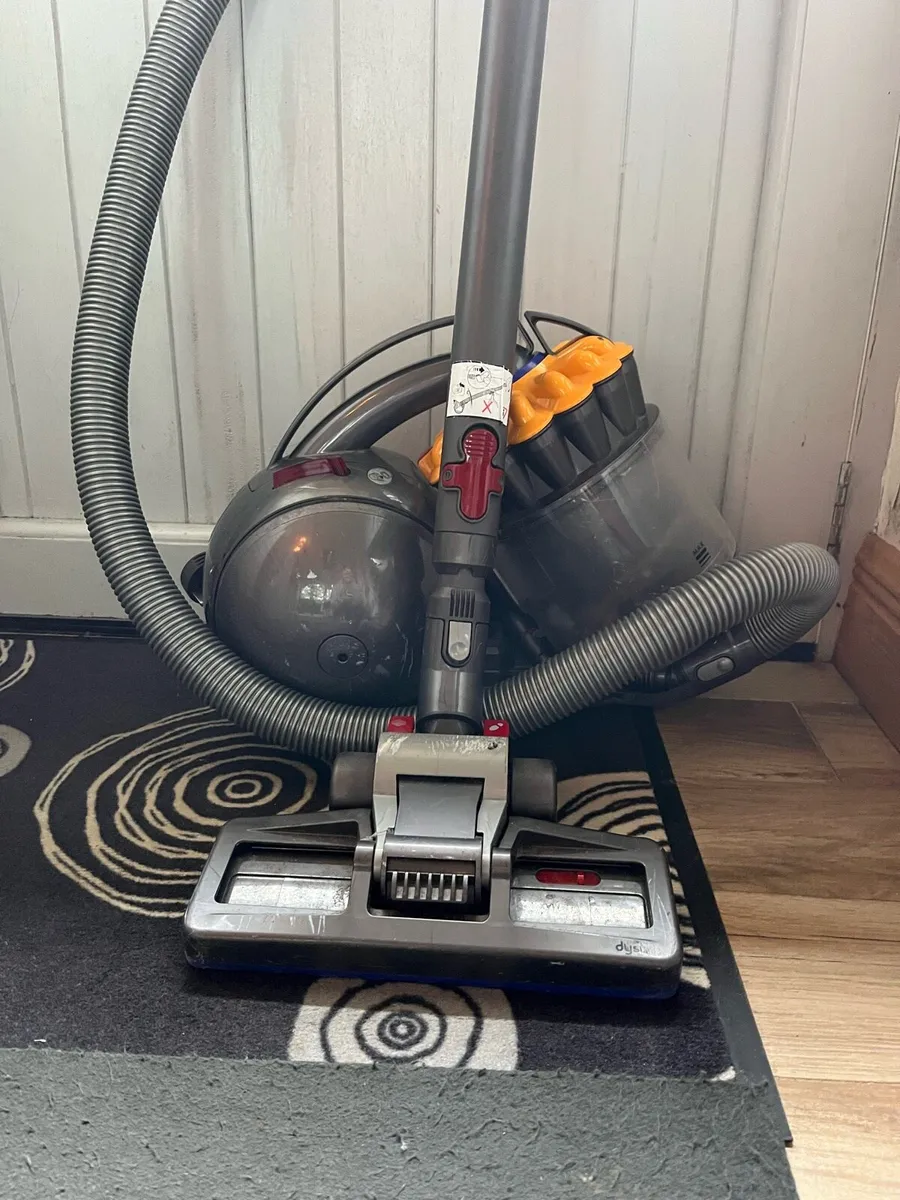 Dyson big ball multifloor hoover - Image 1