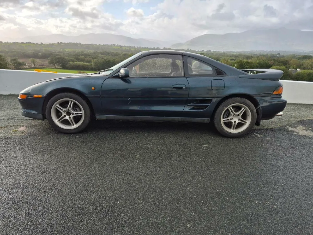 Toyota MR2 - Image 2